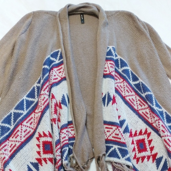 Aztec Print Sweater with Fringe - Picture 2 of 7